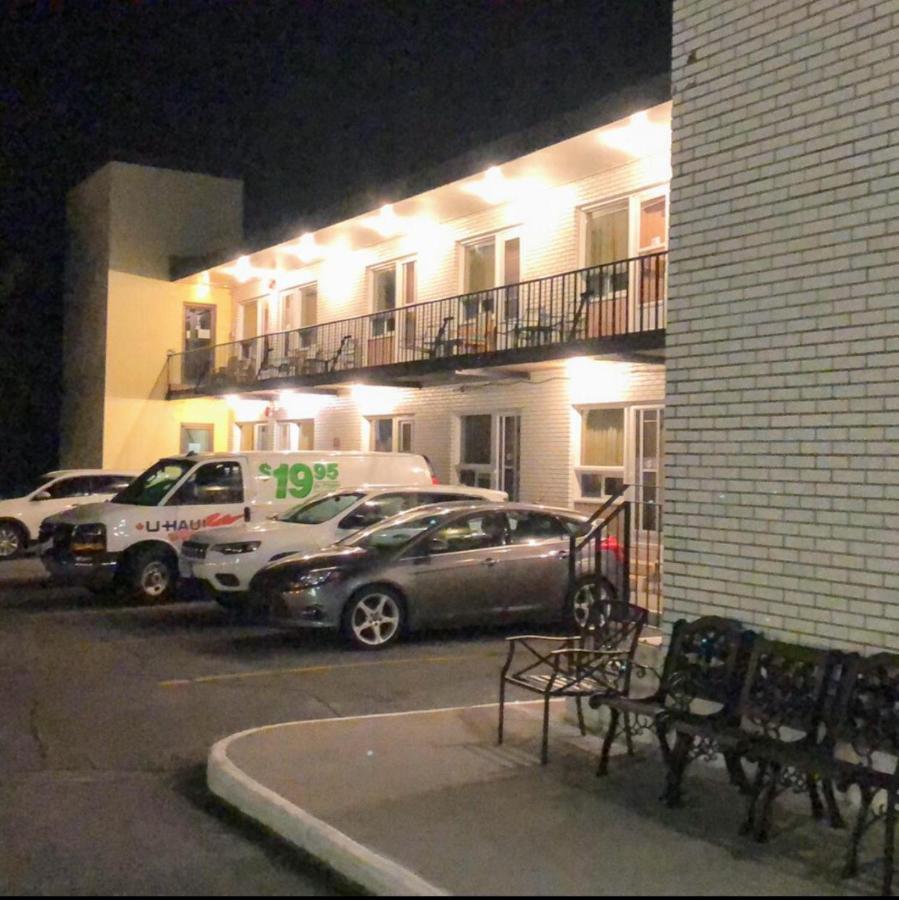 Traveller'S Motel แพร์รี ซาวด์ ภายนอก รูปภาพ